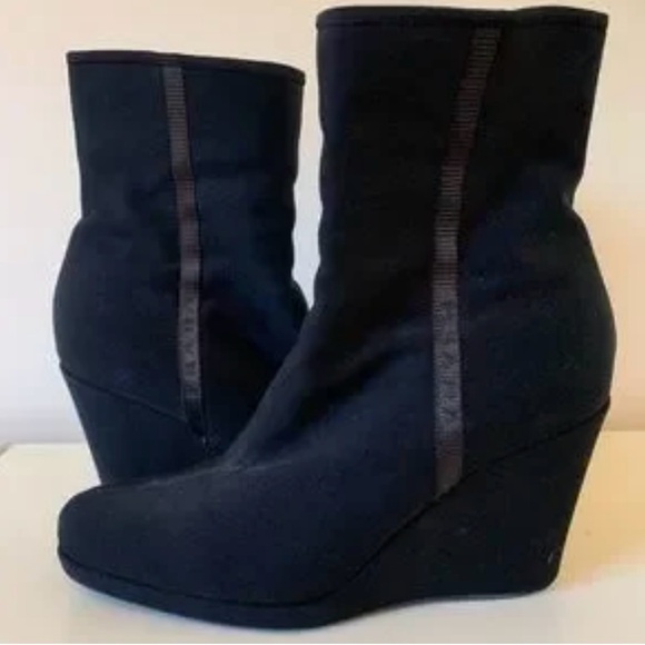 Women's Black Wedge Boots - Picture 1 of 5